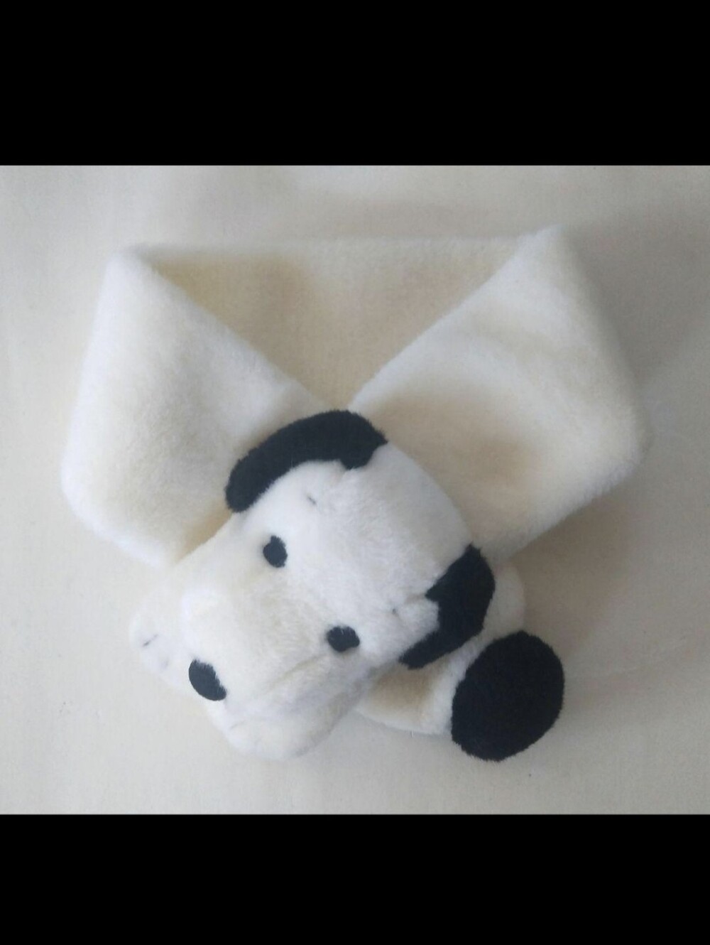 New! Snoopy Fluffy Scarf From Japan